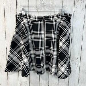 Hot Topic Women's Black White Plaid Skater Skirt Gothic Punk Y2K Grunge Size XL‎